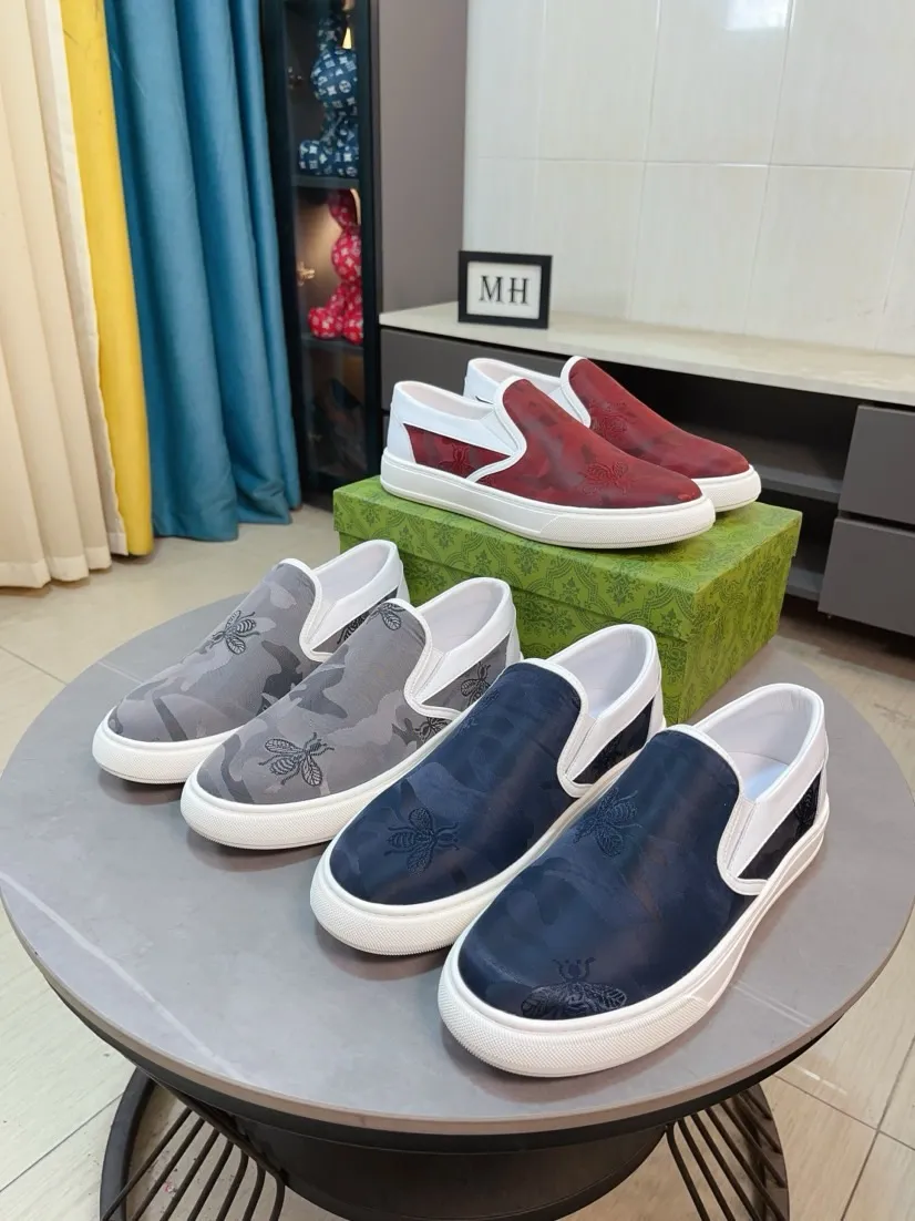 Men's shoes 💰360🌹🌹GUCCI [Gucci] New high-end brand of men's shoes, the latest fashionable casual men's shoes, trendy and versatile style, relaxed and sporty style, uppers imported from Italy, genuine leather lining and ultra-fine workmanship. Original personalized fashionable rubber wear-resistant outsole, light and comfortable on the foot, size 38-44